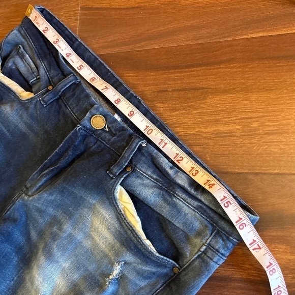 🌺SALE🌺 BLANK NYC Ripped Patchwork Jeans size 29 - Picture 6 of 8